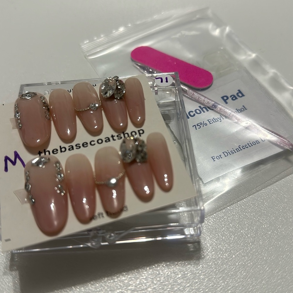 Brand New Hand Made Press on Nails # 71